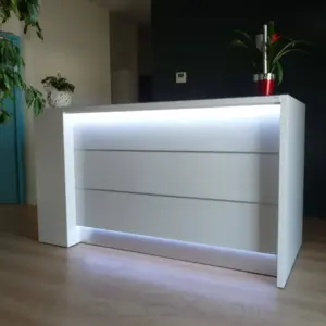 Recepcion blanca led luz atencion silla ruedas A